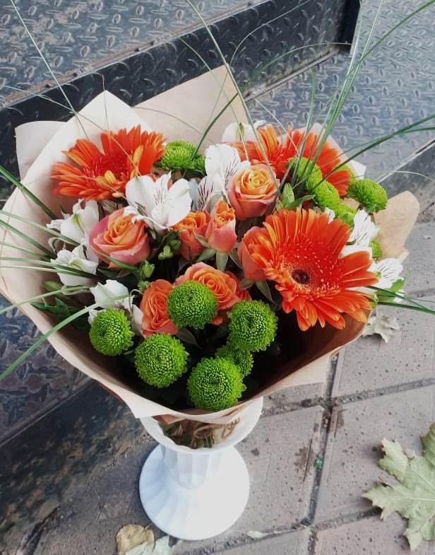 Букет цветов из: Герберы, Хризантемы, Альстромерии и Розы в Белогорске Республики Крым