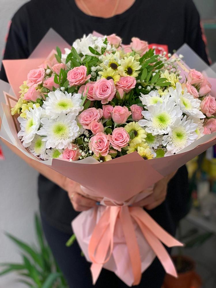 Букет цветов из: Розы и Хризантемы в Белогорске Республики Крым