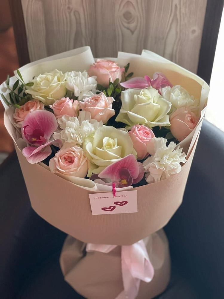 Букет цветов из: Орхидеи, Розы и Гвоздики в Белогорске Республики Крым