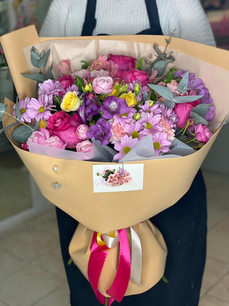 Букет цветов из: Хризантемы, Гвоздики и Альстромерии в Белогорске Республики Крым