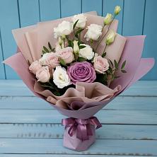 Букет цветов из:  Розы и Лизиантусы в Белогорске Республики Крым