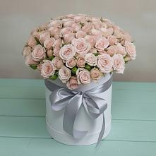 Цветочная композиция из Розы в шляпной коробке в Белогорске Республики Крым