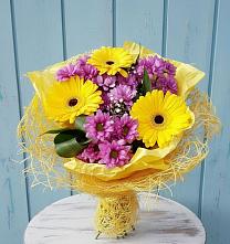 Букет цветов из:  Хризантемы и Герберы в Белогорске Республики Крым