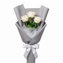 Букет 3 белые розы в Белогорске Республики Крым