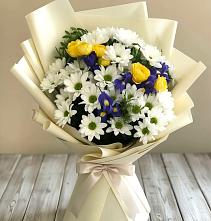Букет цветов из:  Ирисы, Хризантемы и Розы #REPLACE_PRED# Белогорске Республики Крым