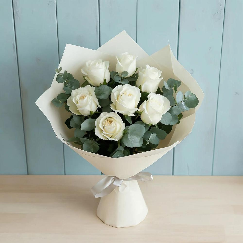 Букет Белые розы в Эвкалипте в Белогорске Республики Крым