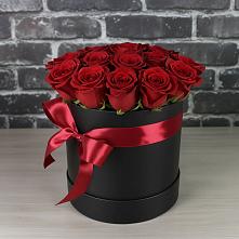 Цветочная композиция из Розы в шляпной коробке в Белогорске Республики Крым