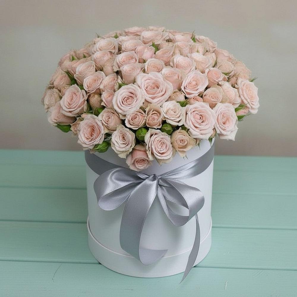 Цветочная композиция из Розы в шляпной коробке в Белогорске Республики Крым